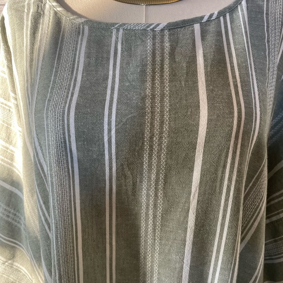 NWT Linen Blend Light Olive White Stripe Baggy Boho Front Tie Top - Picture 3 of 9